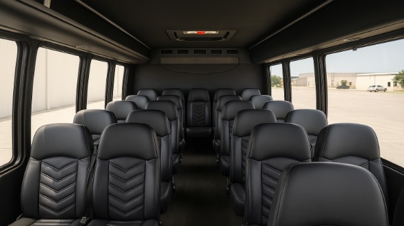 la crosse 25 passenger minibus rental