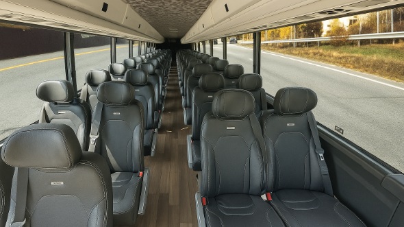 la crosse 35 passenger minibus rental