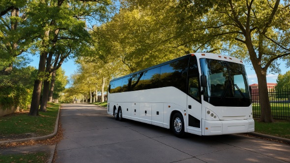 la crosse vacation bus rentals for family trips